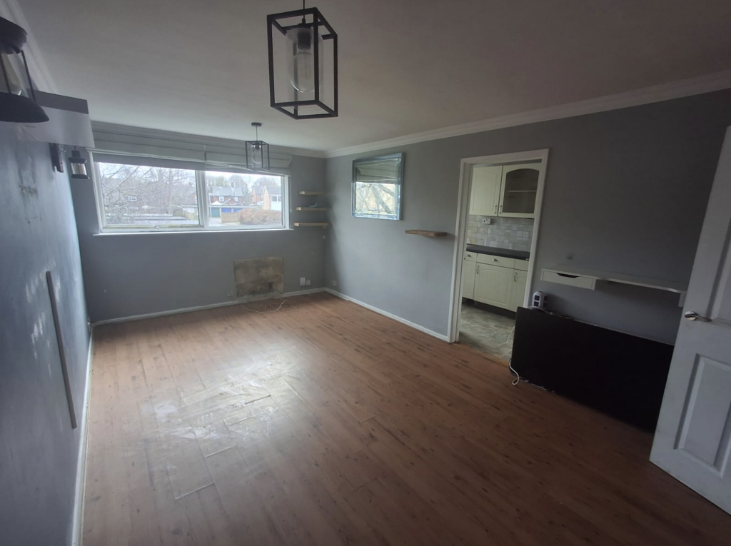 Living room before renovation